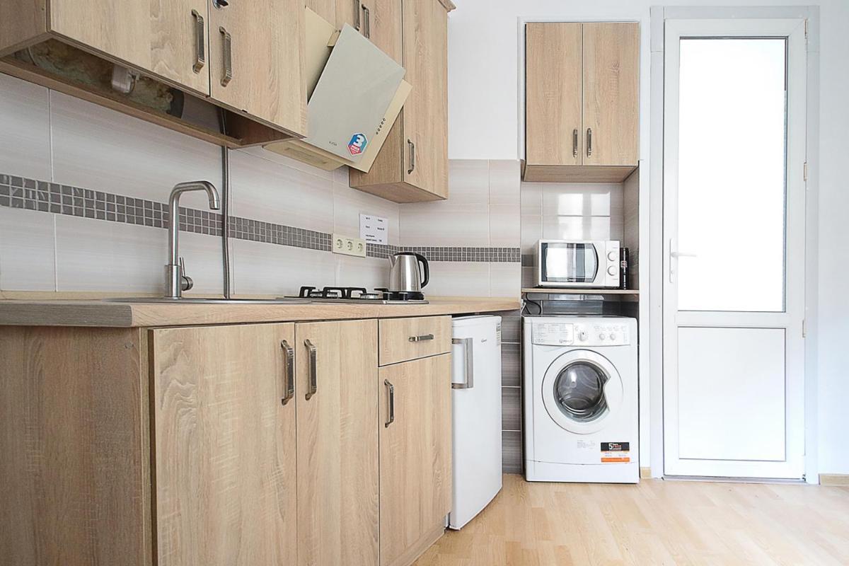 Buk Apartments On Doroshenka 29 ลวีฟ ภายนอก รูปภาพ