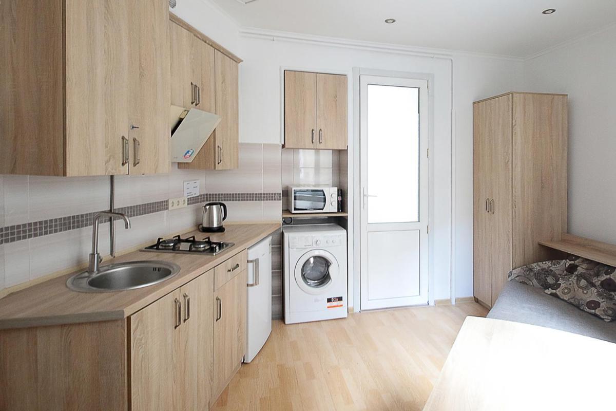 Buk Apartments On Doroshenka 29 ลวีฟ ภายนอก รูปภาพ