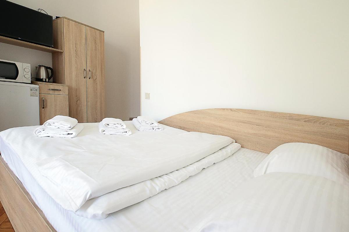 Buk Apartments On Doroshenka 29 ลวีฟ ภายนอก รูปภาพ