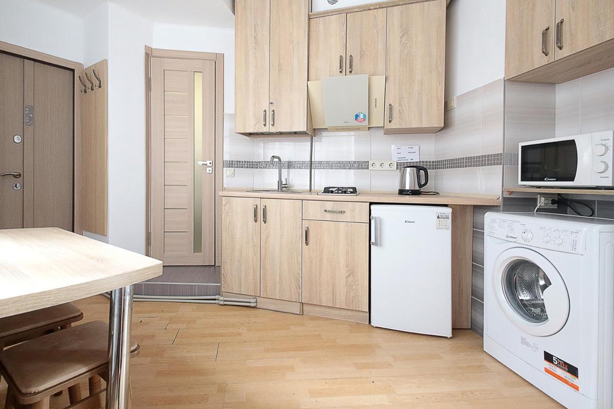 Buk Apartments On Doroshenka 29 ลวีฟ ภายนอก รูปภาพ