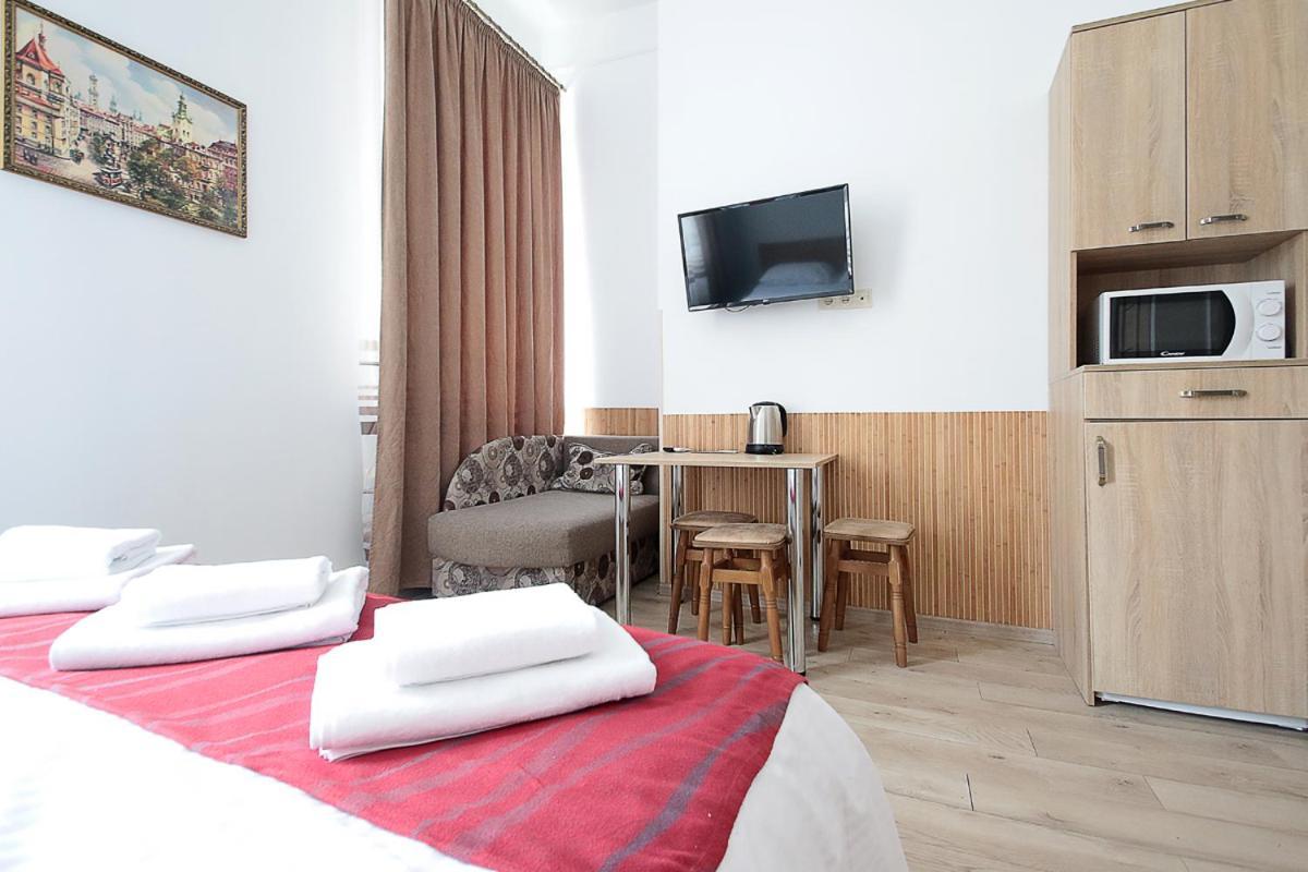 Buk Apartments On Doroshenka 29 ลวีฟ ภายนอก รูปภาพ