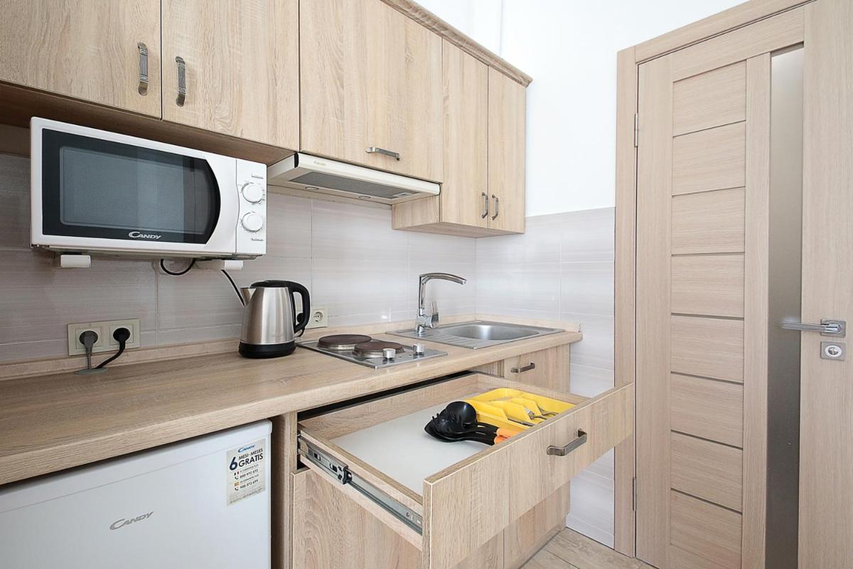 Buk Apartments On Doroshenka 29 ลวีฟ ภายนอก รูปภาพ