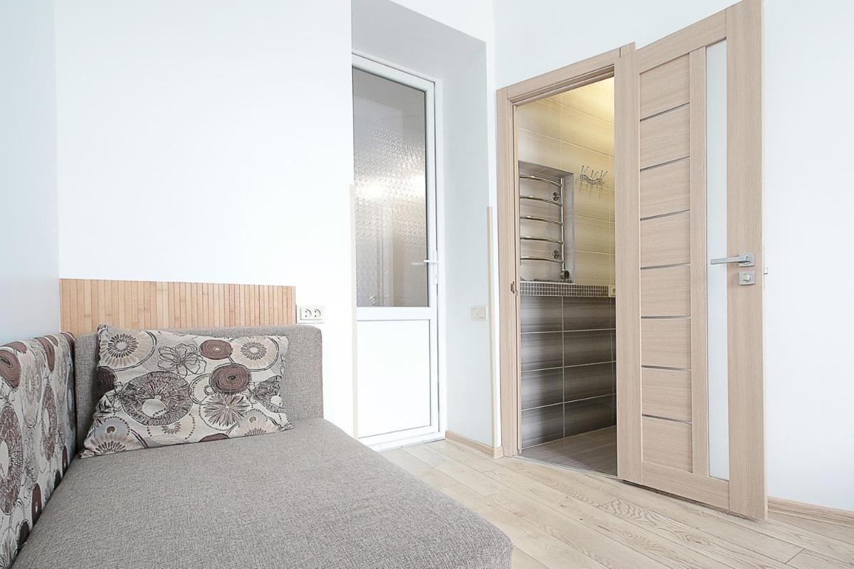 Buk Apartments On Doroshenka 29 ลวีฟ ภายนอก รูปภาพ