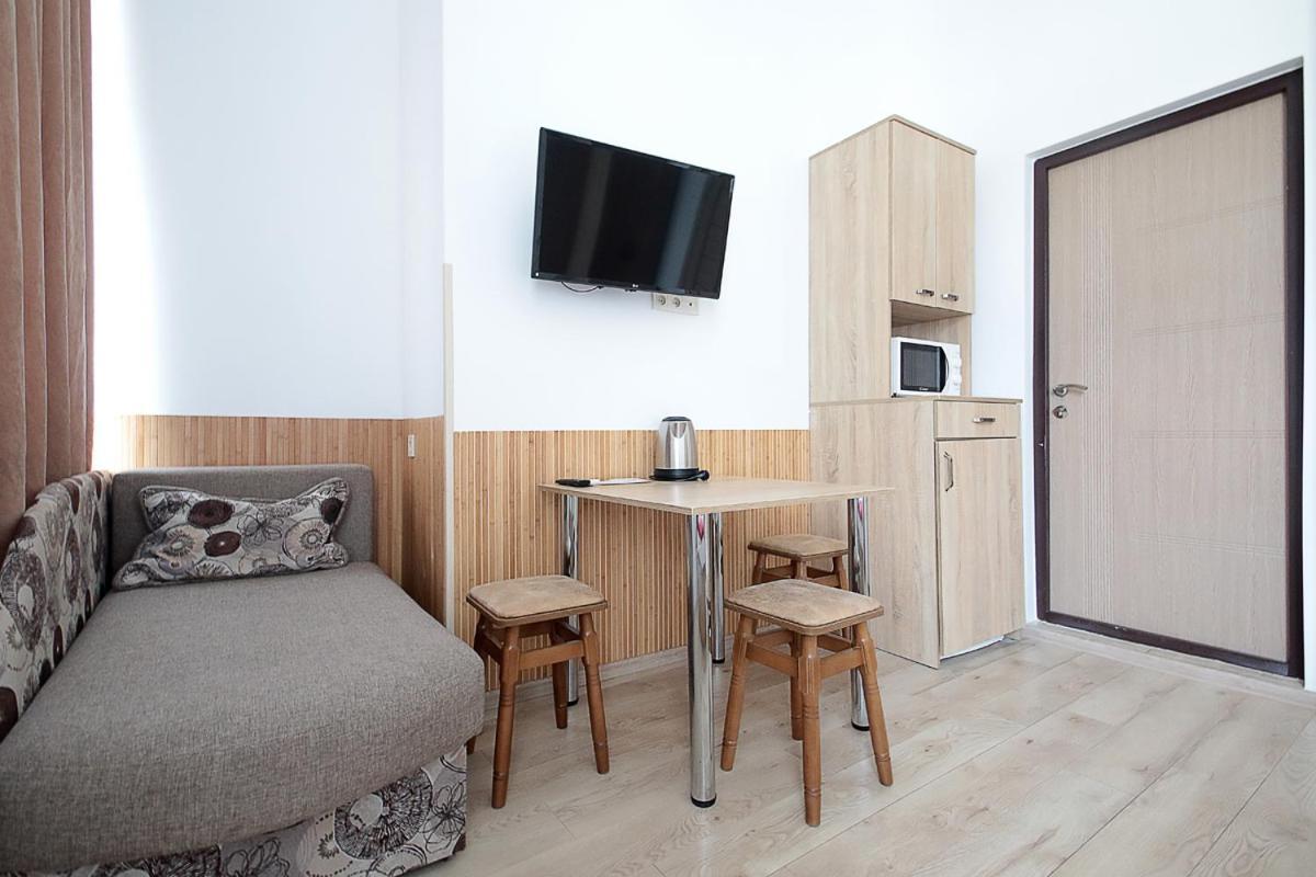 Buk Apartments On Doroshenka 29 ลวีฟ ภายนอก รูปภาพ