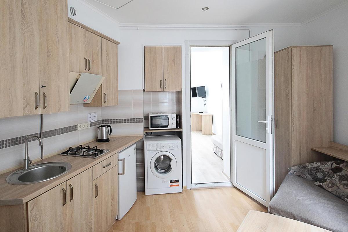 Buk Apartments On Doroshenka 29 ลวีฟ ภายนอก รูปภาพ