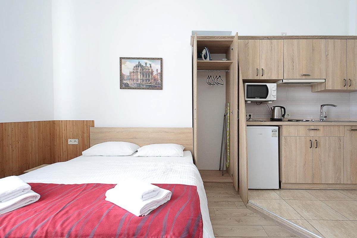 Buk Apartments On Doroshenka 29 ลวีฟ ภายนอก รูปภาพ
