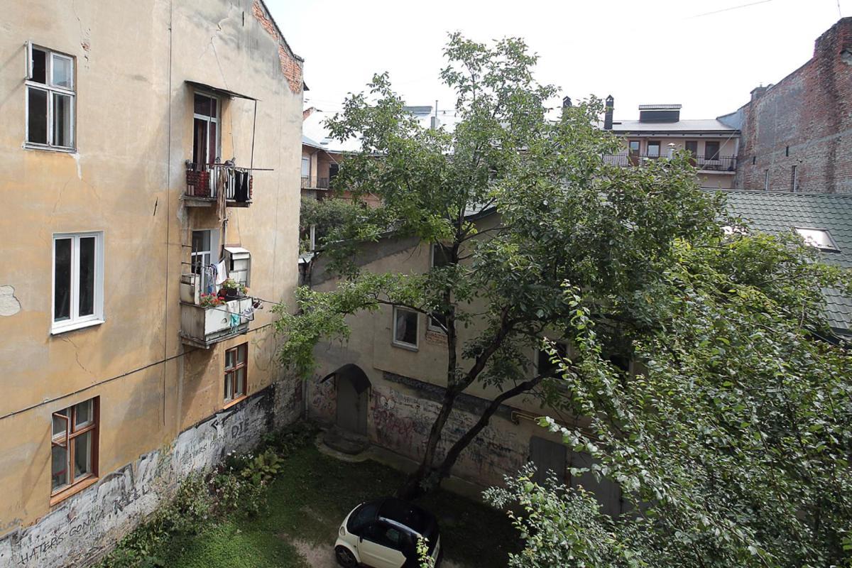 Buk Apartments On Doroshenka 29 ลวีฟ ภายนอก รูปภาพ