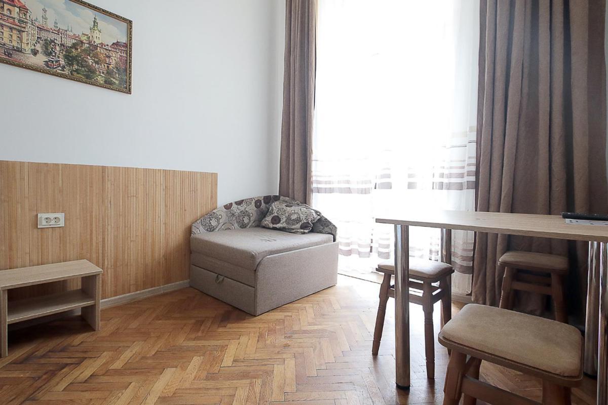 Buk Apartments On Doroshenka 29 ลวีฟ ภายนอก รูปภาพ