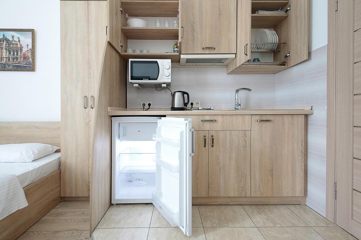 Buk Apartments On Doroshenka 29 ลวีฟ ภายนอก รูปภาพ